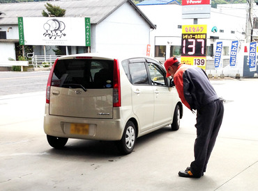 ＜楽しさ＞&＜働きやすさ＞重視の方にもオススメ！
幅広い年代のSTAFFが活躍中♪
――まずは【【お試し短期スタート】】で★