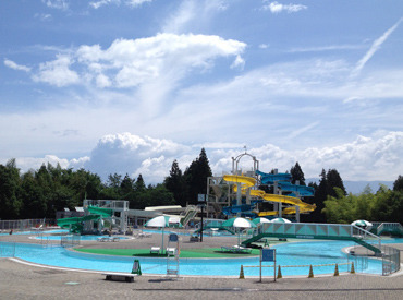 アクアパークＩＩＤＡ （飯田運動公園プール） やり方は丁寧にお伝えするので、知識・スキルはゼロでOK！お待ちかねの夏は、週1日～できる短期バイトでお小遣い稼ぎ♪