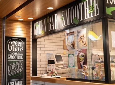 green bar 心斎橋店 ≪20～40代まで≫スタッフ活躍中!
アルバイトからスタートして社員になった方も多数!
アパレル業界に興味ある方もぜひCheck★