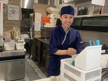 大起水産 海鮮丼と干物定食専門店 あべのキューズモール店[055] シフト・時間帯は柔軟に対応！
『家庭や学校と両立』『フルでガッツリ』などなど
ご希望はご相談くださいね◎