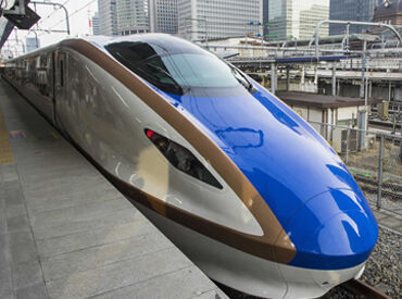 株式会社ジェイアール西日本マルニックス 神戸支店 JRのグループ企業！扱うのは電車のレールや遮断機の部品など！
普段見かける鉄道の裏側が見れて
電車・鉄道好きにはたまらない♪