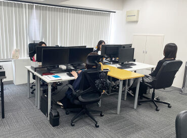 土日休み/残業ほぼなし/有給あり…
プライベートと両立しながら働けます◎
※写真はイメージです