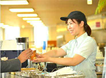 株式会社LEOC　（株）大林組東京本社食堂/100479 社員の常連さんが多いんです♪
とっても働きやすいですよ！