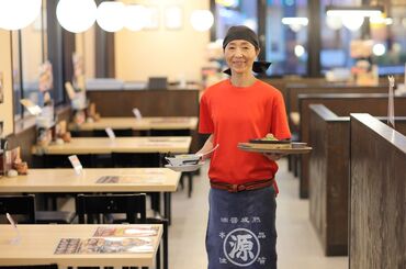 飲食店で働くのが初めての方も大歓迎です◎
初バイトの方もお気軽にご応募ください♪