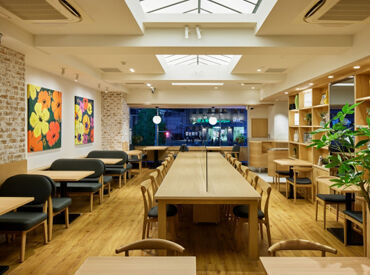 ＼働きやすいお店♪／
店内は落ち着いた雰囲気で安心!
ランチだけ、ディナーだけの勤務もOK!
シフトはお気軽にご相談ください◎