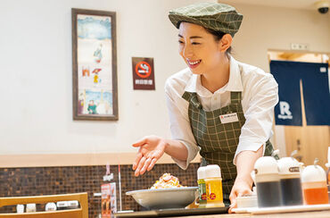 リンガーハット イオンモール綾川店 社員や先輩スタッフはみんな気さく♪
わからないことはなんでも気軽に聞いてくださいね★
