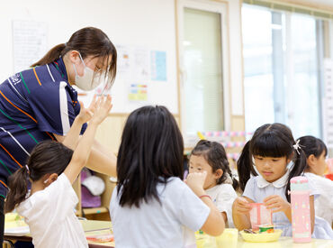 ≪働く環境もバッチリ≫
シフト制、社保完備、交通費あり…
長く続けやすい環境をご用意してます★
雰囲気の良さも自慢です♪