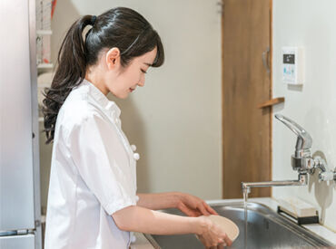 \家庭やWワークなどと両立◎/
シフトはお気軽にご相談ください♪
"食"を通じて誰かを"笑顔"にするお仕事☆
※写真はイメージ