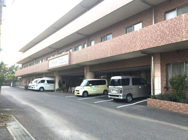 社会福祉法人 花和会 特別養護老人ホームサンライズビラ 難しい作業は一切ありません！
誰でも気軽にスタートできるお仕事内容です。
盛り付けて、洗って、提供するだけの簡単作業！
