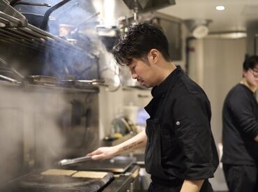 明るいスタッフが多く、スタッフ同士の雰囲気も良く居心地◎
タトゥや髪型も自由で
自分らしく働いています☆