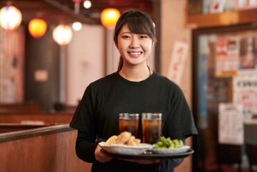 ＼働きやすい柔軟シフト／
のびのび働いてほしいという思いから
テスト期間や子供の行事の相談や
土日のみなど固定シフトも◎