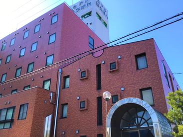 ホテルはちまん 40~60代の方がメインで活躍中◎
学歴、経験、年齢も一切不問♪

