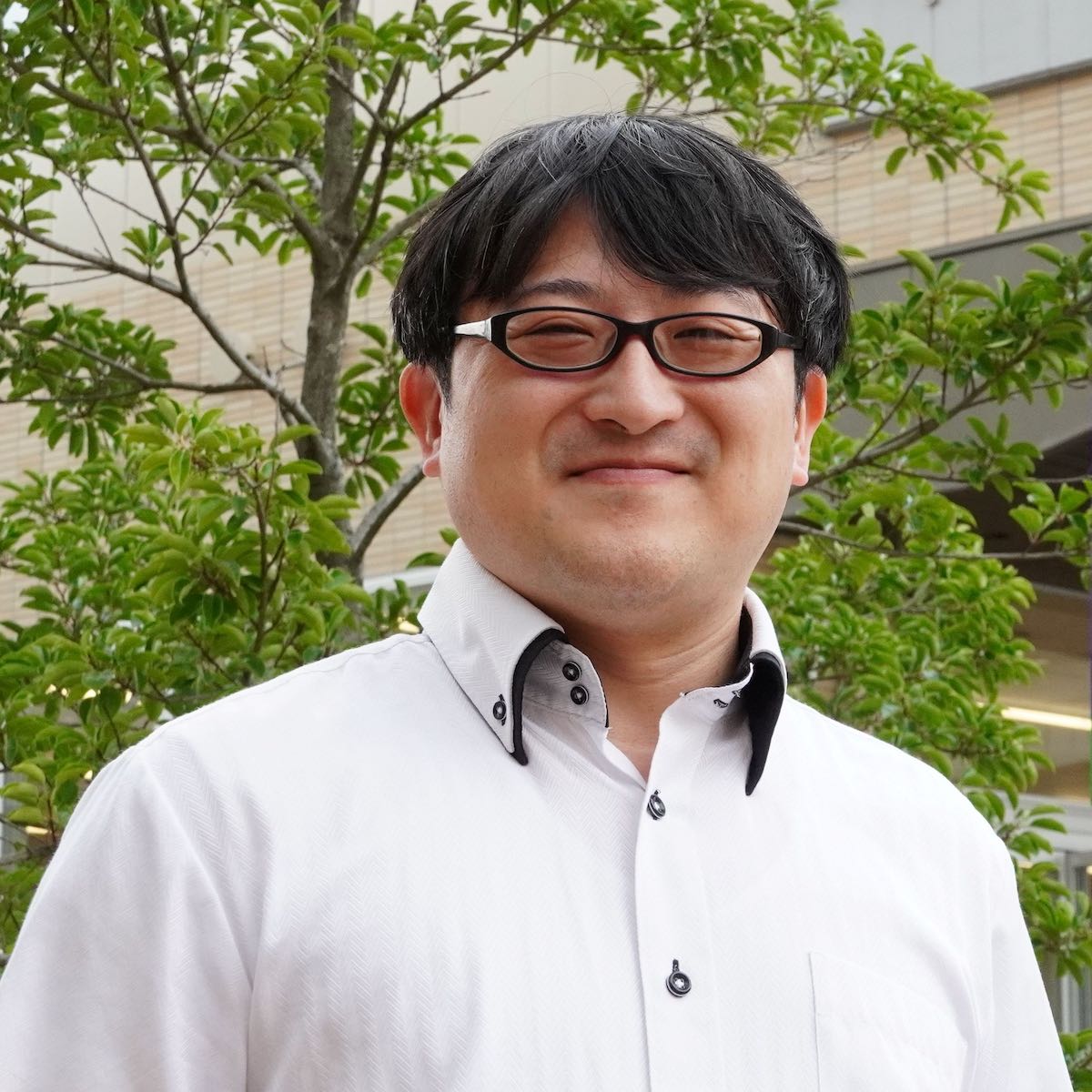 プロフィール
